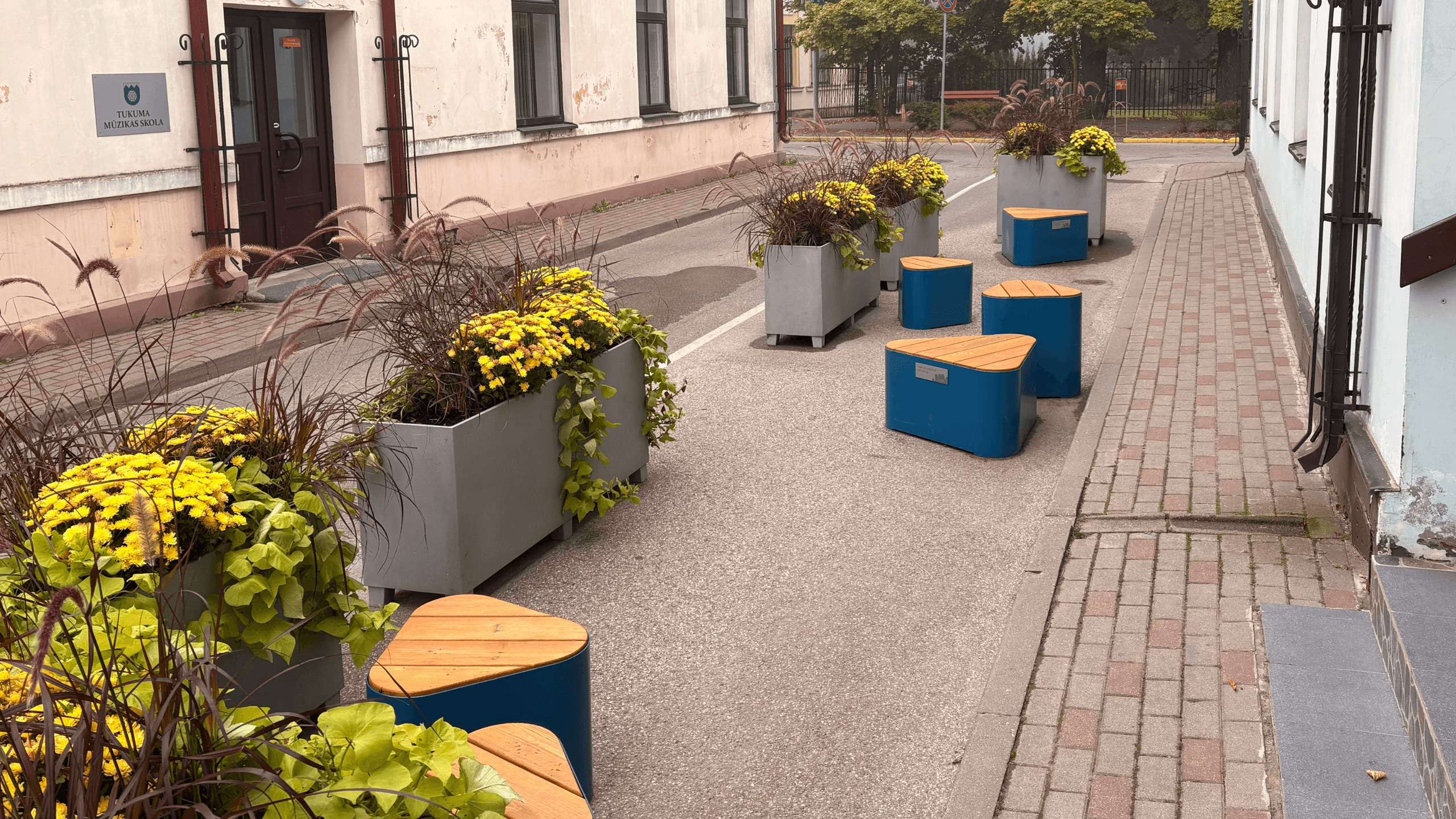 Bench 11222.11 - Image 6