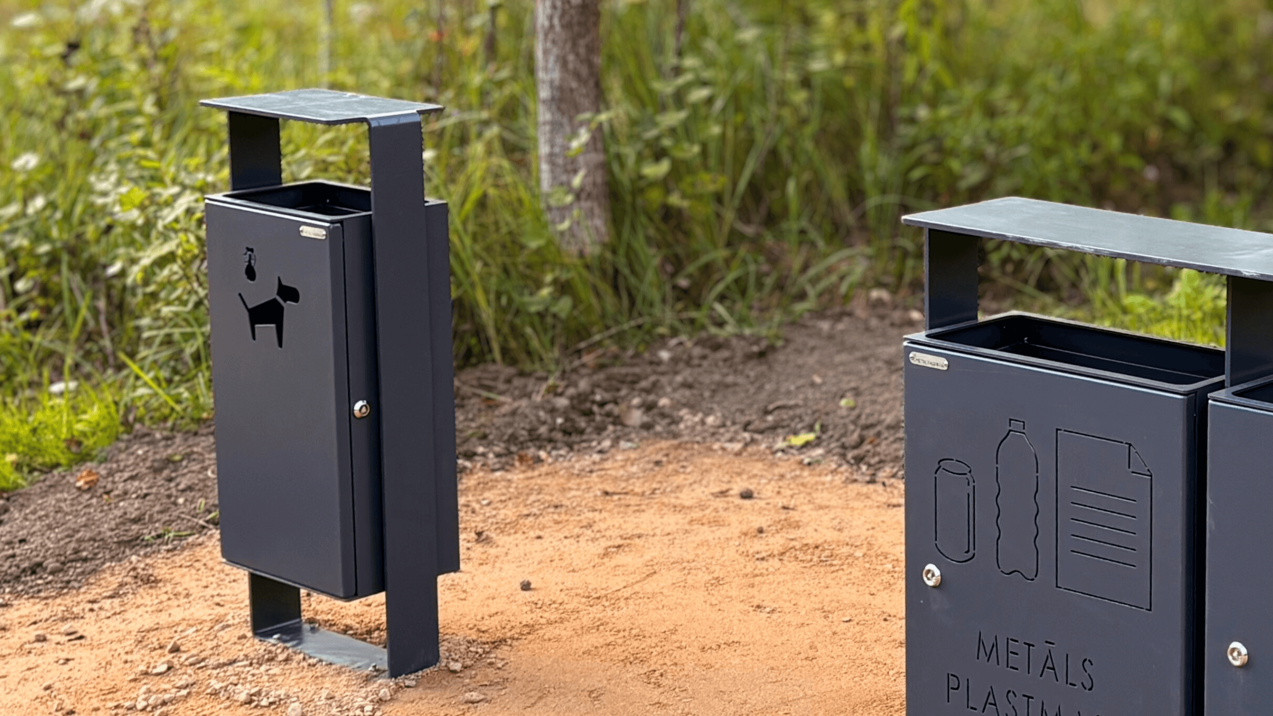 Dog Waste Bin 12213.PET - Image 8